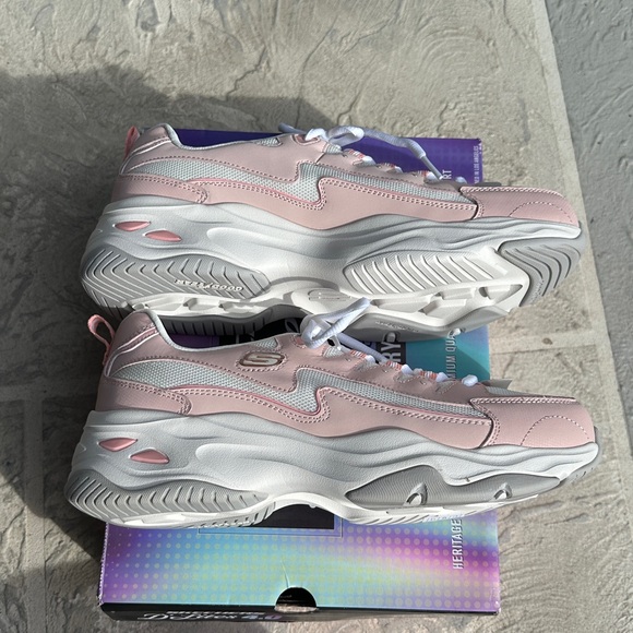 New Skechers D’ Lites 4.0 Goodyear Women’s Memory Foam Sneakers Sz 11 - Picture 5 of 11